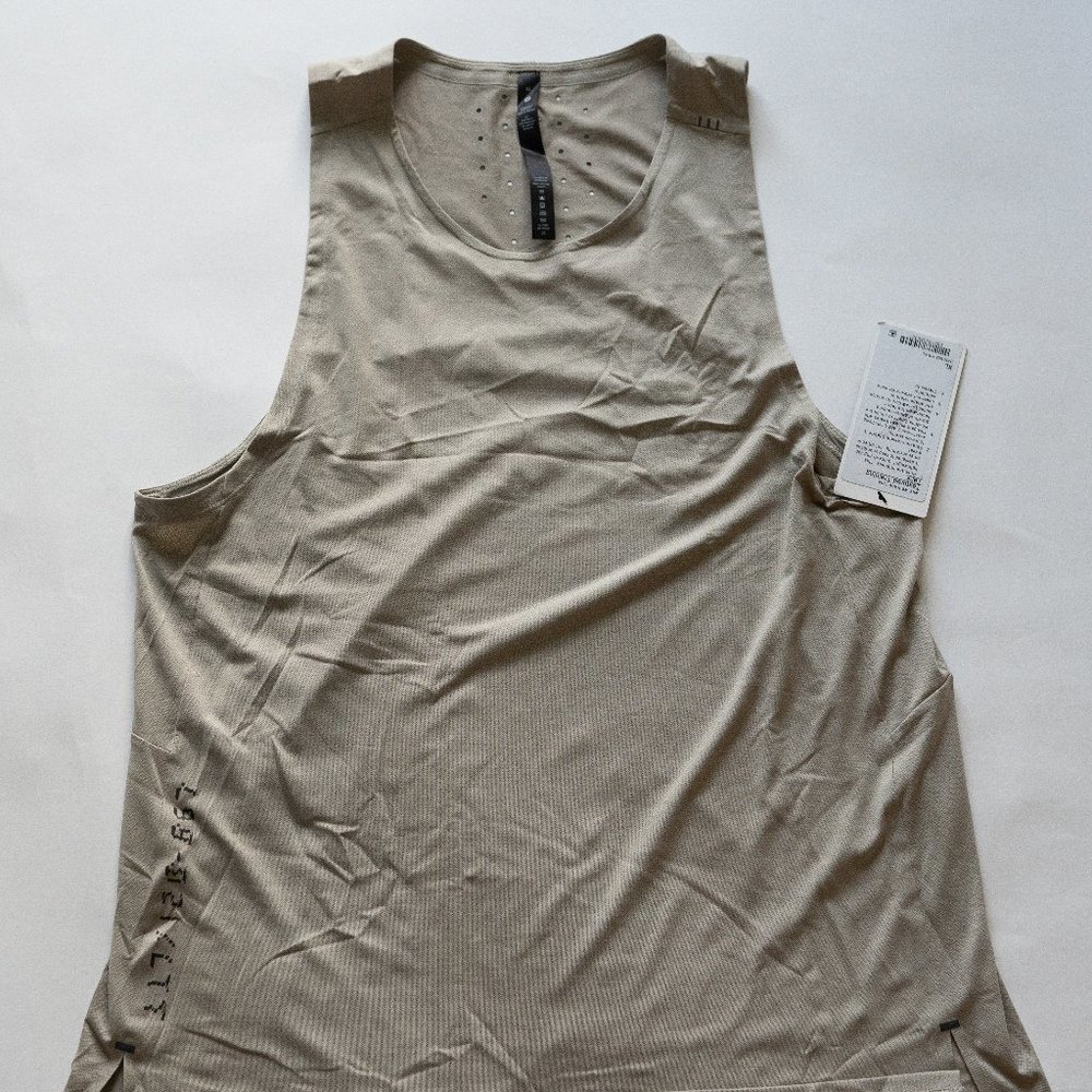 Lululemon Men's Tank Size XL